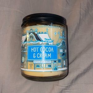 Hot Cocoa and Cream Bath and Body Works Candle